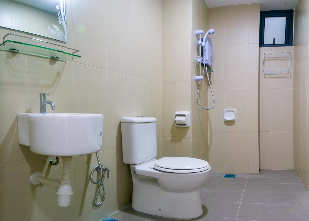 Lazy Traveler'S Suite By D Imperio Homestay Джордж Таун Екстериор снимка