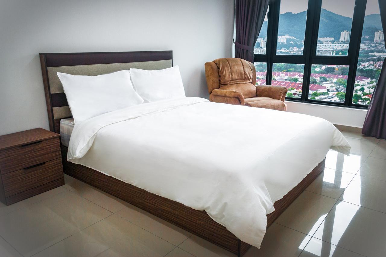 Lazy Traveler'S Suite By D Imperio Homestay Джордж Таун Екстериор снимка