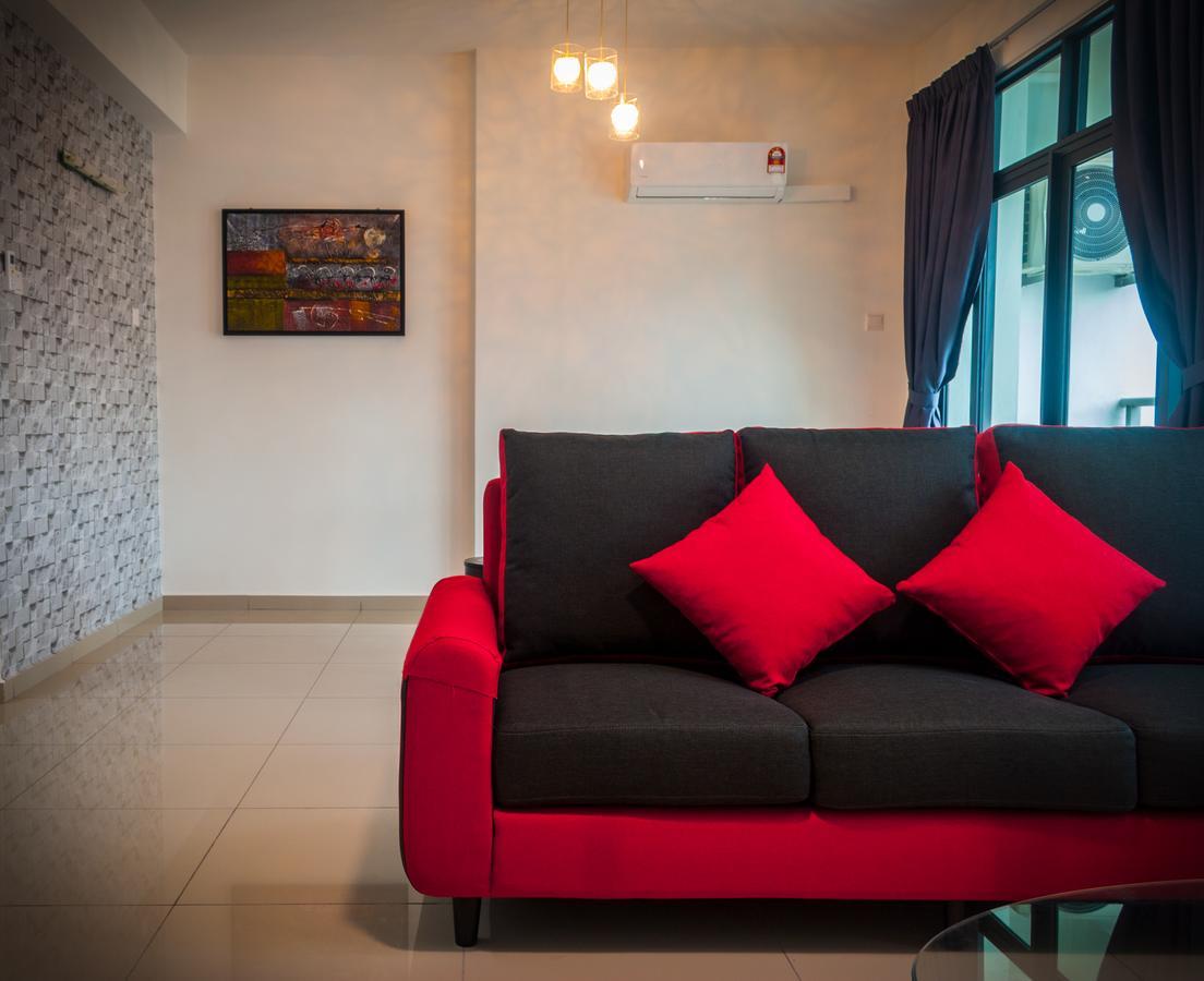 Lazy Traveler'S Suite By D Imperio Homestay Джордж Таун Екстериор снимка